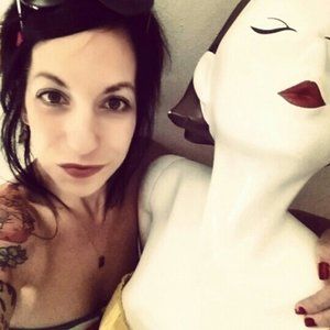 Meet your Posher, Regina